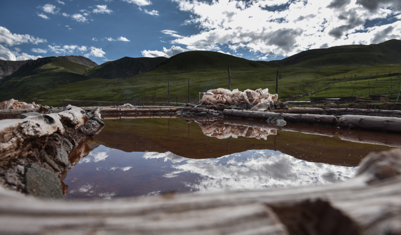 Vue des marais salants du bourg de Baizha