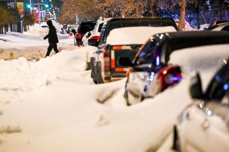 (miniature) Des voitures recouvertes de neige à Tongliao