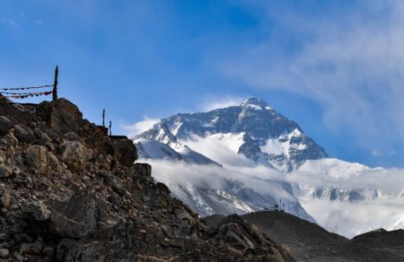 (miniature) Photo du mont Qomolangma