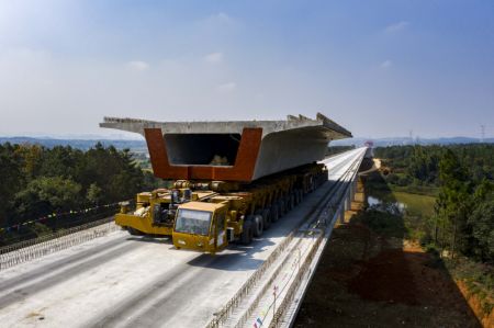 (miniature) Chantier de construction du pont Baquhe le long du chemin de fer &agrave; grande vitesse Changde-Yiyang-Changsha