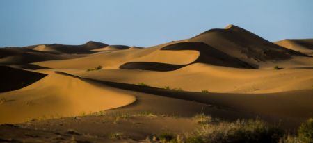 (miniature) Paysage du désert de Tengger dans la bannière gauche d'Alxa