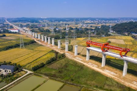 (miniature) Chantier de construction du pont Baquhe le long du chemin de fer à grande vitesse Changde-Yiyang-Changsha