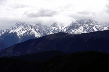 (miniature) Une montagne enneigée dans le district Mangkam