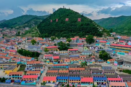 (miniature) Photo a&eacute;rienne prise le 10 juin 2022 du village de Nanpingtouwu &agrave; Huguan