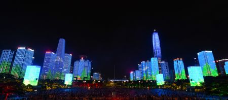(miniature) Un spectacle de lumières à Shenzhen
