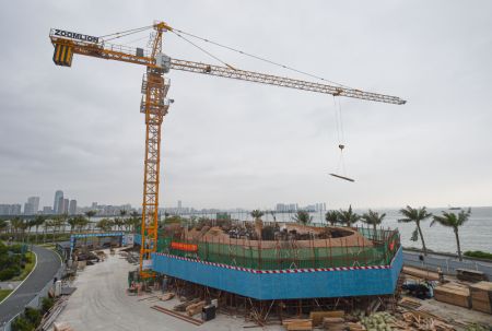 (miniature) Photo a&eacute;rienne du site de construction de la Biblioth&egrave;que Wormwhole dans la baie de Haikou