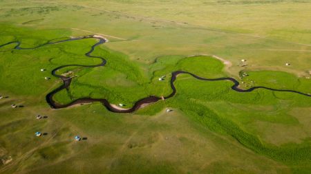 (miniature) Une rivière dans la prairie de la bannière d'Ujimqin ouest de la ligue de Xilingol