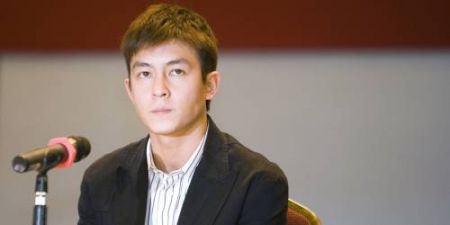 (miniature) Scandale des photos pornos sur le web : La star Edison Chen se retire