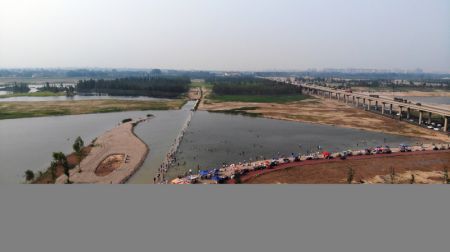 (miniature) Photo aérienne de la phase III du projet de restauration de la rivière Hutuo