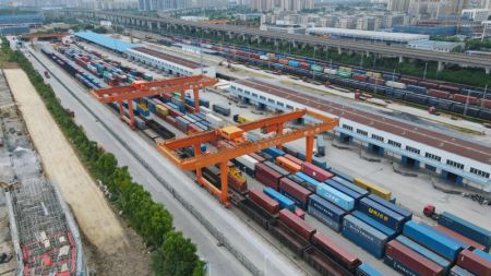 (miniature) La base logistique de la gare du nord de Hefei