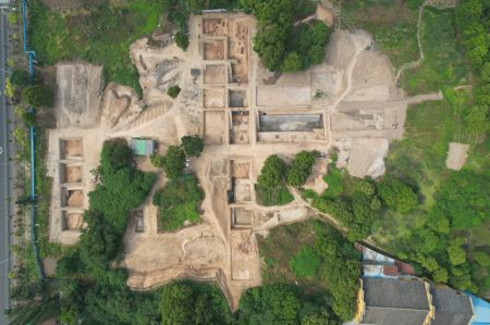 (miniature) Vue aérienne d'un drone en mai 2023 montrant le site de Sidun qui se trouve dans l'arrondissement de Tianning à Changzhou