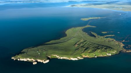 (miniature) Photo aérienne de la zone humide de l'île aux oiseaux sur le lac Qinghai