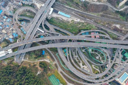 (miniature) Photo aérienne de l'échangeur autoroutier de Qianchun