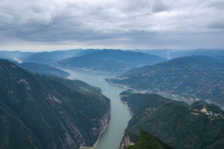 (miniature) Photo prise le 1er juillet 2023 d'une vue de la gorge Qutang