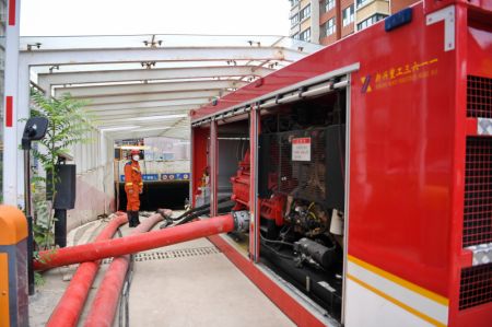 (miniature) Des installations de drainage &agrave; l'ext&eacute;rieur d'un parking souterrain &agrave; Zhuozhou