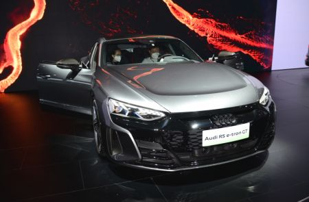 (miniature) Une voiture à énergie nouvelle Audi présentée au 19e Salon automobile international de Chine (Changchun)