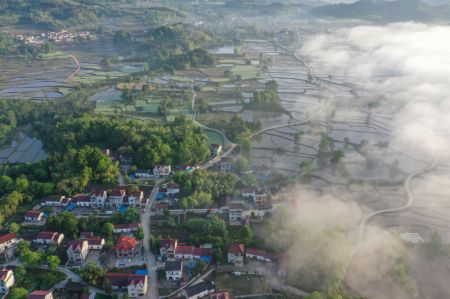 (miniature) Vue matinale du village de Sanshan