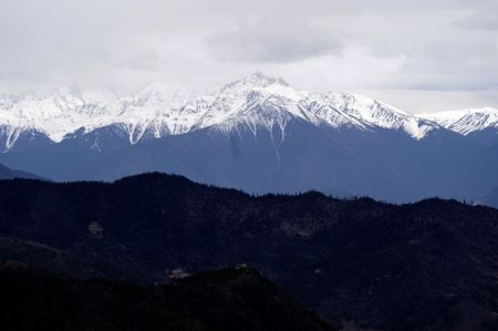 (miniature) Une montagne enneigée dans le district Mangkam