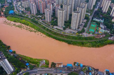 (miniature) Photo aérienne des inondations dans l'arrondissement de Qijiang de la municipalité de Chongqing