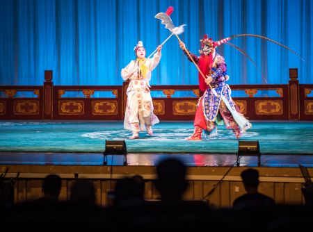 (miniature) Un spectacle présenté au théâtre Renmin