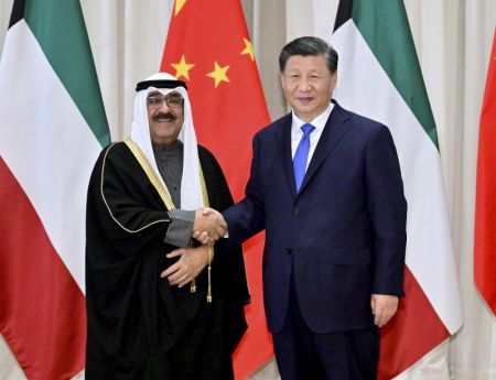 (miniature) Le président chinois Xi Jinping rencontre le prince héritier du Koweït