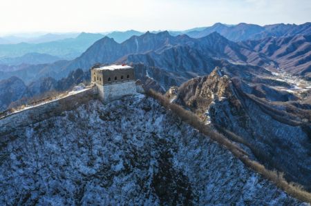 (miniature) Photo aérienne du paysage enneigé de la section de Jiankou de la Grande Muraille