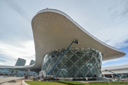 (miniature) Photo du projet du Centre international de convention et d'exposition de Hainan (deuxi&egrave;me phase) en construction &agrave; Haikou
