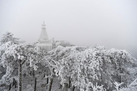 (miniature) Photo du paysage du site touristique du mont Lushan après des chutes de neige à Jiujiang