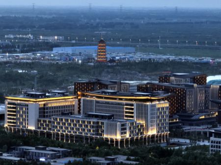 (miniature) Vue aérienne nocturne du paysage de la Nouvelle Zone de Xiong'an