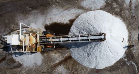 (miniature) Photo a&eacute;rienne de la saline de Daqinghe dans le bourg de Changlu