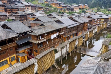 (miniature) Cette photo aérienne prise le 21 octobre 2024 montre une vue du village de Zhanli