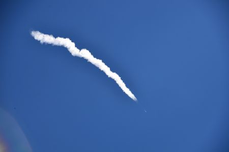 (miniature) Une fusée porteuse Longue Marche-2D