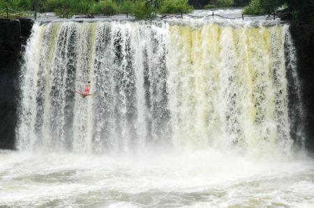 (miniature) La chute d'eau Diaoshuilou