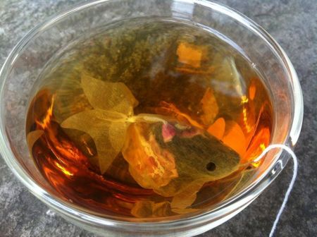 (miniature) sachet de thé poisson rouge