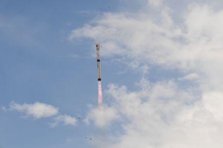 (miniature) Une fusée porteuse Longue Marche-4B transportant le satellite Haiyang-2D (HY-2D) décolle à 12h03 (heure de Beijing) depuis le Centre de lancement de satellites de Jiuquan