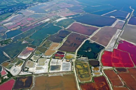 (miniature) Vue a&eacute;rienne du lac sal&eacute; &agrave; Yuncheng