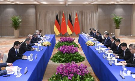 (miniature) Le président chinois Xi Jinping rencontre le chancelier allemand Olaf Scholz en marge du sommet des dirigeants du G20 à Rio de Janeiro