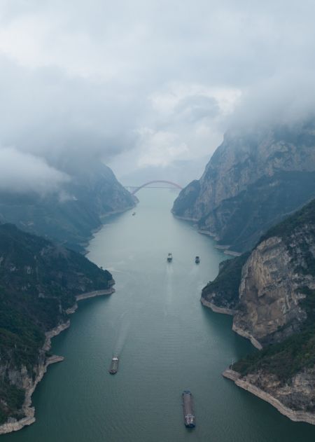 (miniature) Paysage pittoresque de la gorge de Xiling des Trois Gorges