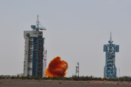 (miniature) Une fus&eacute;e porteuse Longue Marche-2D