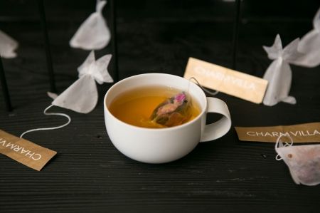 (miniature) sachet de thé en forme de carpe