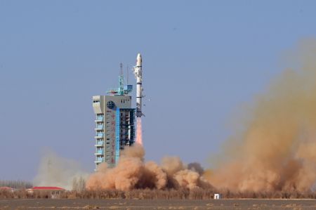 (miniature) Un nouveau satellite de télédétection est lancé par une fusée porteuse Longue Marche-2C depuis le Centre de lancement de satellites de Jiuquan