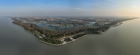 (miniature) Photo a&eacute;rienne du lac Hongze &agrave; Huai'an