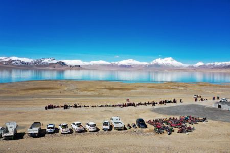 (miniature) C&eacute;r&eacute;monie marquant le d&eacute;but du labour de printemps dans le village de Beicun