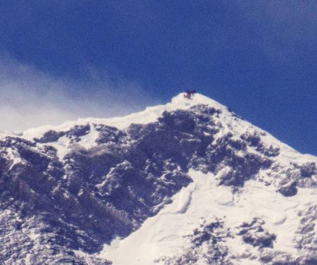 (miniature) Des géomètres chinois effectuent des relevés au sommet du mont Qomolangma