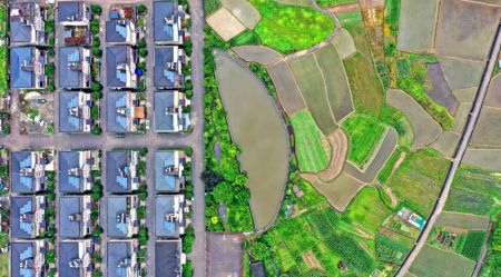(miniature) Photo aérienne du village de Xinlian dans le district de Xianju