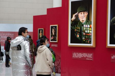 (miniature) Exposition commémorant le 70e anniversaire de l'entrée de l'armée des Volontaires du peuple chinois (VPC) en République populaire démocratique de Corée (RPDC) durant la Guerre de résistance à l'agression américaine et d'aide à la RPDC