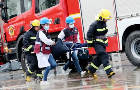 (miniature) Exercice de secours à Shanghai