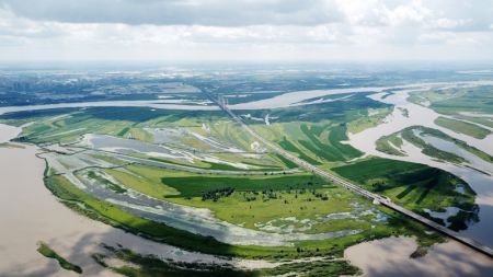 (miniature) Photo aérienne du fleuve Songhua