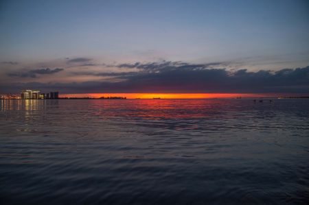 (miniature) Paysage du coucher du soleil après la pluie à Haikou