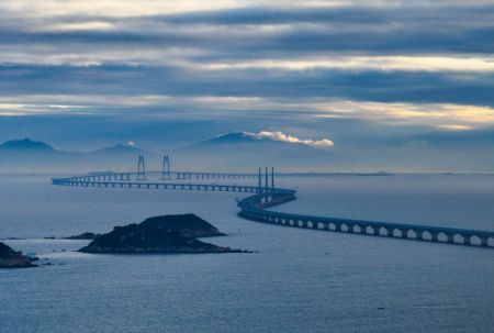 (miniature) Photo aérienne du pont Hong Kong-Zhuhai-Macao